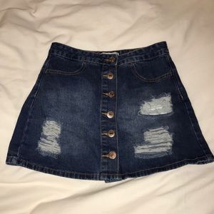 FOREVER 21 JEAN BUTTONED RIPPED SKIRT